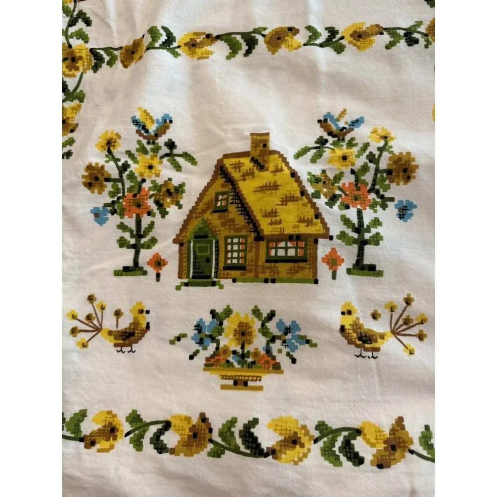 Vtg Folk Art Tablecloth Grid‎ With Farmer & Wife Cottage Flowers Bird 50